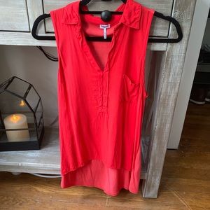 Splendid Tops - Splendid sleeveless blouse with two toned fabric Splendid Tops - Splendid sleeveless blouse with two toned fabric